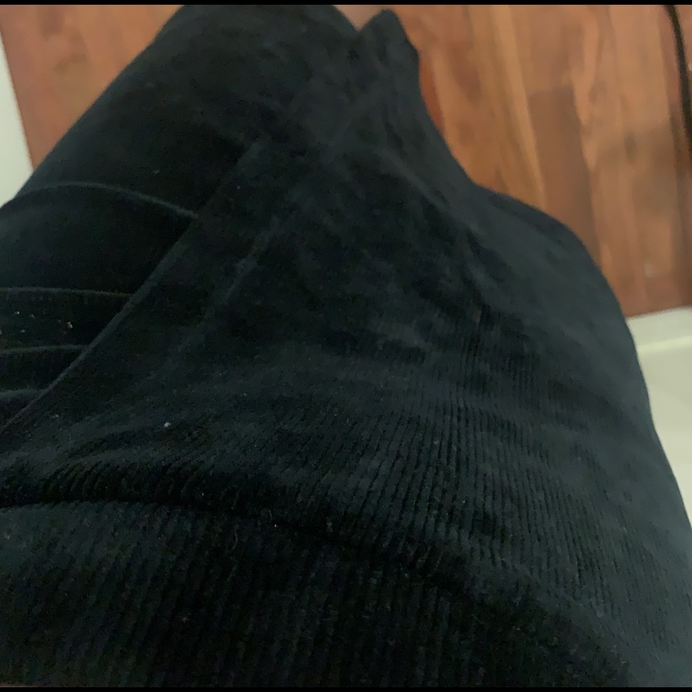 Short black skirt